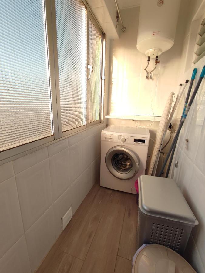 Precioso Apartamento 3 Dormitorios, Aire Acondicionado Menos 10 Min A Pie Feria Jerez De La Frontera Exterior photo