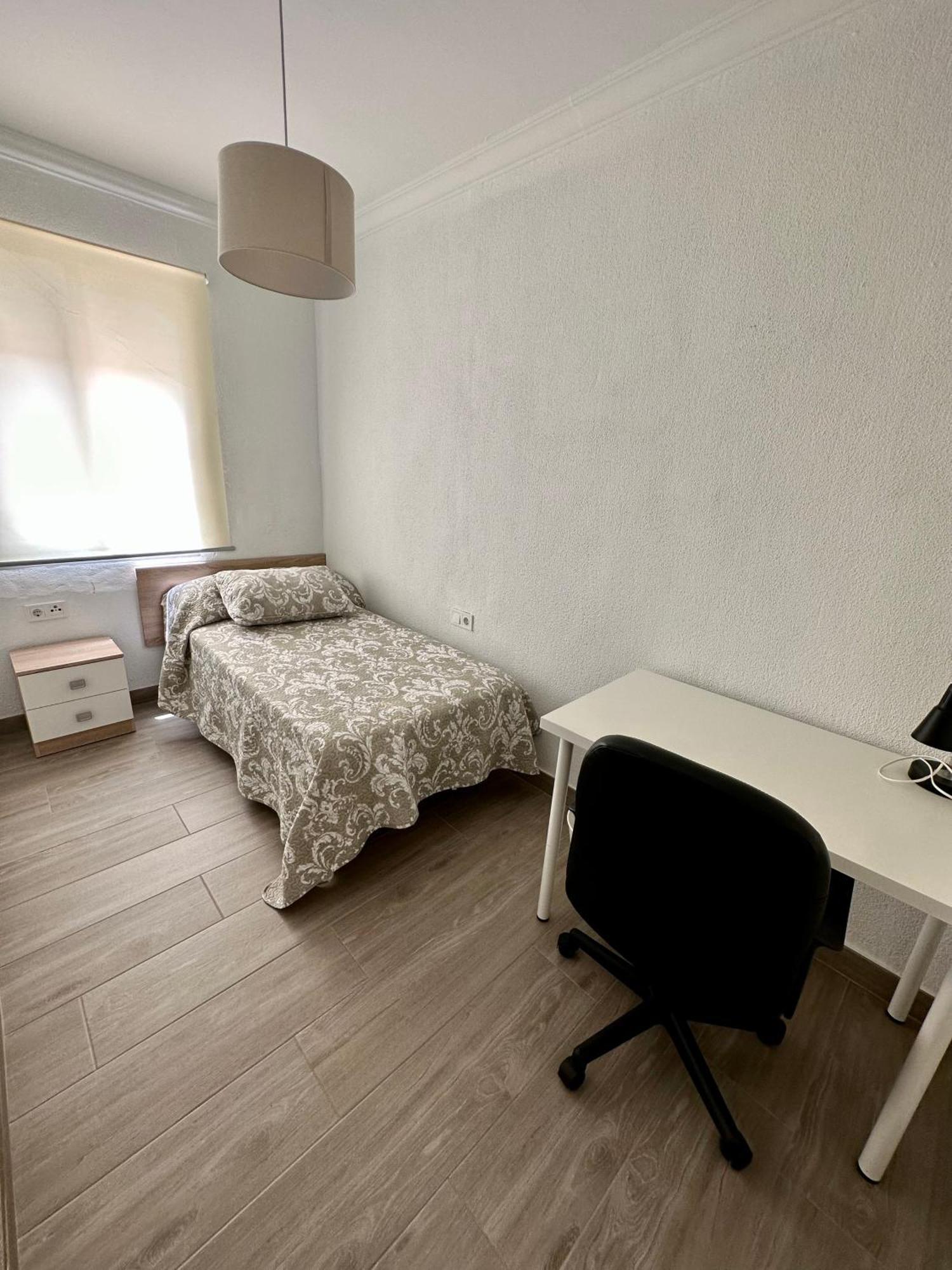 Precioso Apartamento 3 Dormitorios, Aire Acondicionado Menos 10 Min A Pie Feria Jerez De La Frontera Exterior photo